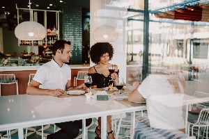 Restaurant/bars
