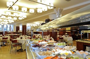 Restaurant/bars