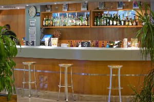 restaurant/bar
