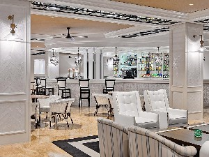 Restaurant/bars