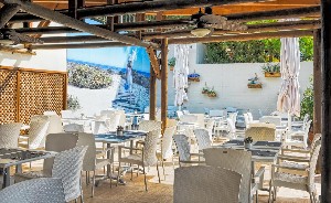 restaurant/bar