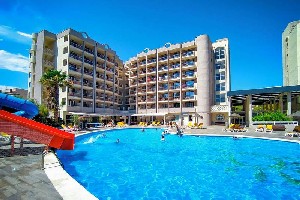 Hotel s bazénem