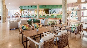 lobby bar