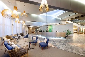 Restaurant/bars