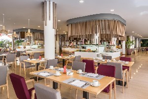 Hotel BARCELO CORRALEJO BAY wakacje