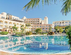 Hotel s bazénem
