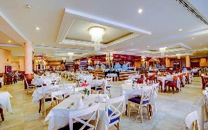 Restaurant/bars