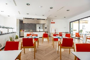 bar