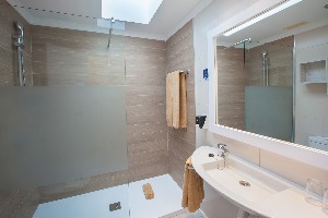 1 Bedoorm Apartment
