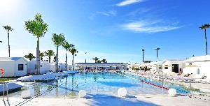 Hotel s bazénem