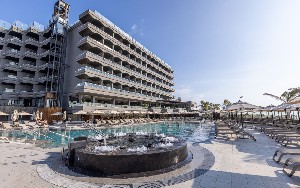 Hotel s bazénem