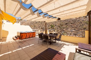 Two bedrooms with jacuzzi