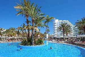 Hotel s bazénem