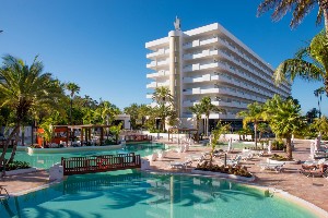 Hotel s bazénem