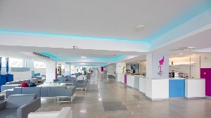 lounge bar