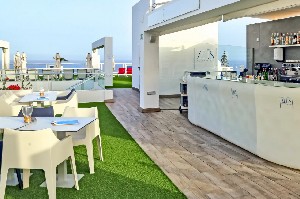 rooftop bar