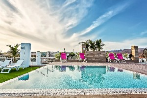 rooftop pool