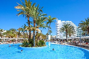 Hotel s bazénem