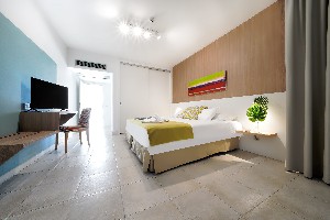 Select Apartment