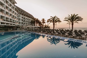 Hotel s bazénem