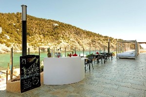 Restaurant/bars