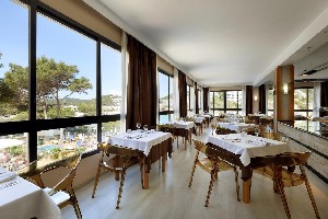 Restaurant/bars