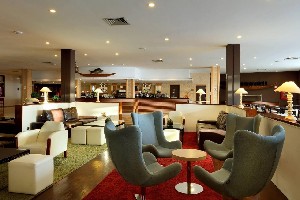 Restaurant/bars
