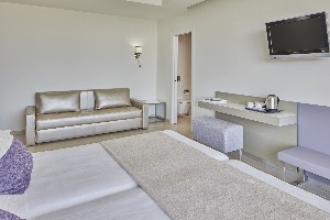 Superior Lateral Sea View