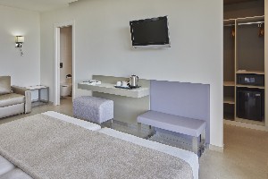 Superior Lateral Sea View