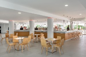 bar