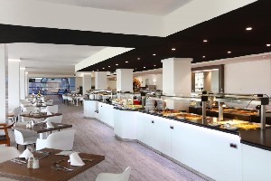 Restaurant/bars