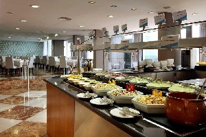 restaurant/bar