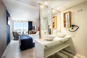 Room deluxe sea view