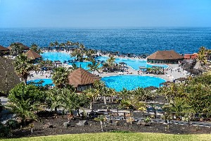 Resort s bazénem 