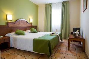 Hotel APARTAMENTOS LA CALETA wakacje