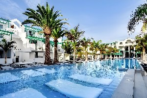 Hotel s bazénem