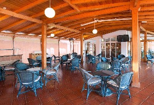Pool bar