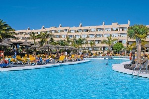 Španělsko, Lanzarote, Playa de los Pocillos - BEATRIZ PLAYA & SPA - Celkový pohled na hotel HOTEL BEATRIZ PLAYA & SPA