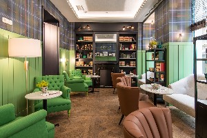 Lounge Bar