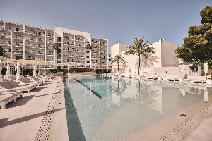 Hotel s bazeném