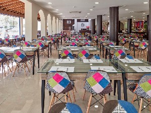 restaurant/bar