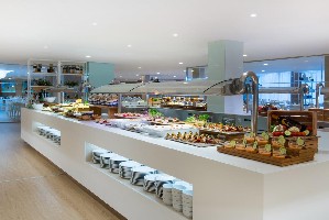 Restaurant/bars