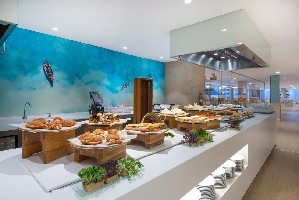 Restaurant/bars