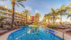 Hotel s bazénem