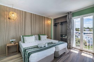 Apartment Superior Pool Access