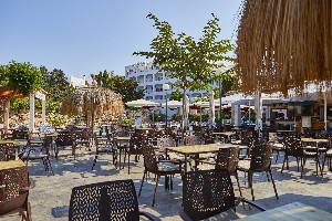 Pool Bar