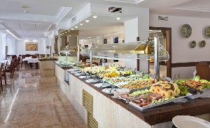 Restaurant/bars