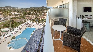 Double Pool View