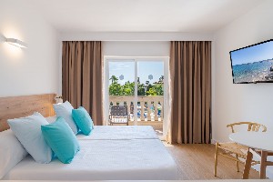 Junior Suite Pool View