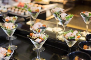 Restaurant/bars